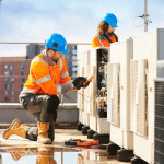 Installateurs aan het werk